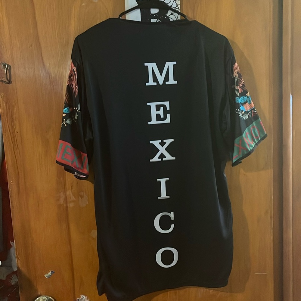 NWOT Mexico shirt